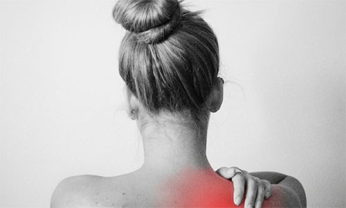 Mẹo khắc phục chứng đau lưng khi làm việc ở nhà